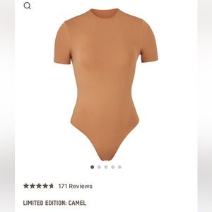 NWT SKIMS Essential T-Shirt Bodysuit in Camel size S